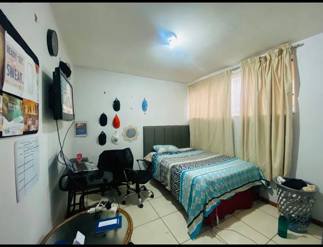 2 BEDROOM FLAT FOR SALE IN VEREENIGING CENTRAL
